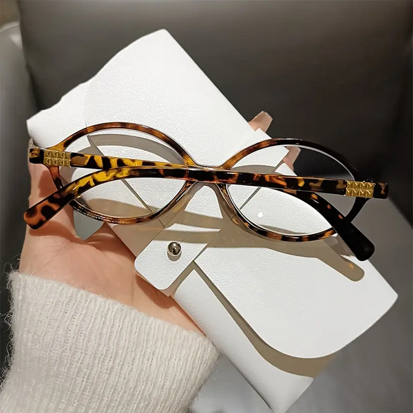 Women's retro leopard print oval reading glasses with blue light protection